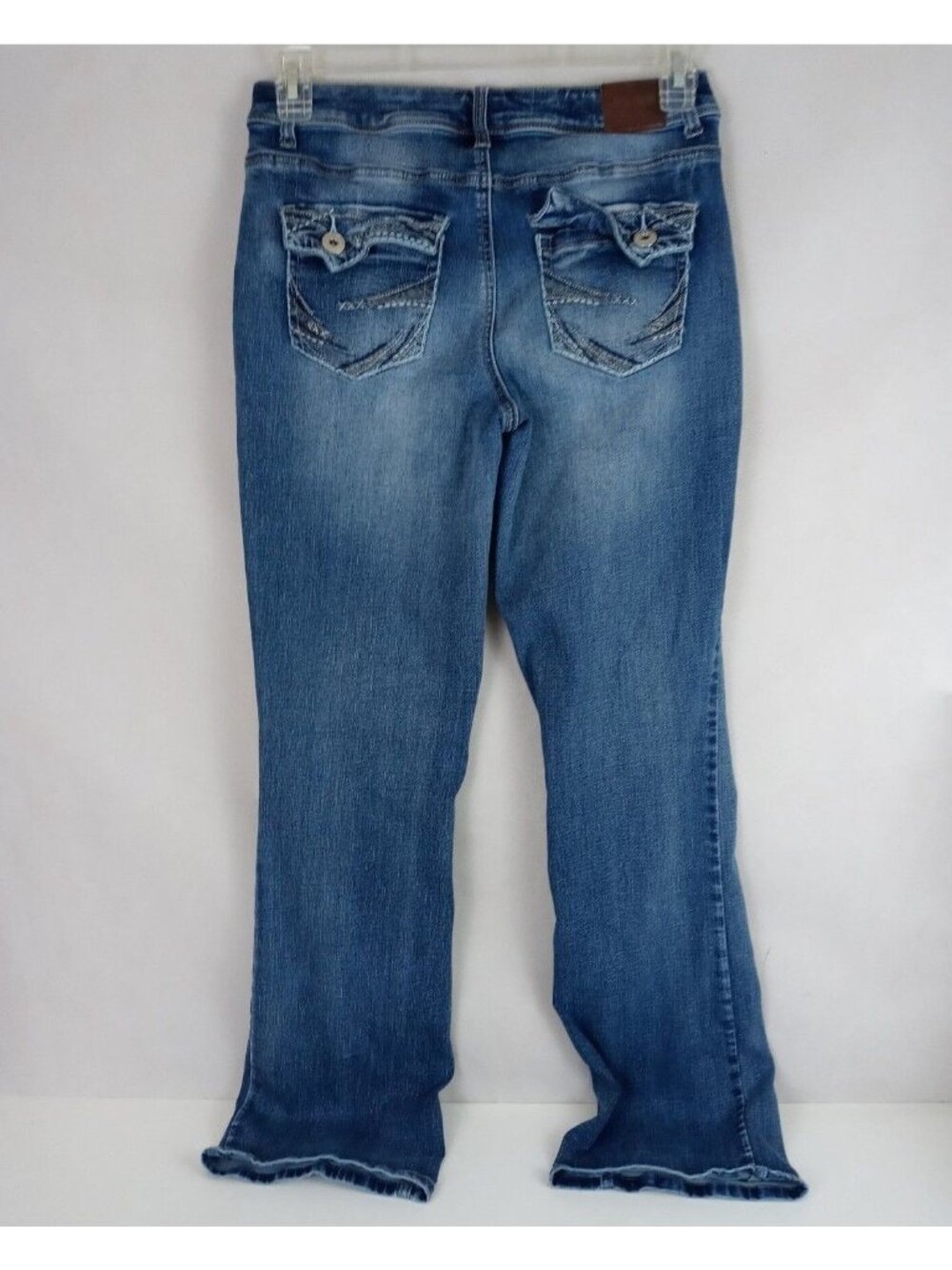 Maurices Distressed Whiskered Embroidered Bootcut Jeans Size 7/8 Regular